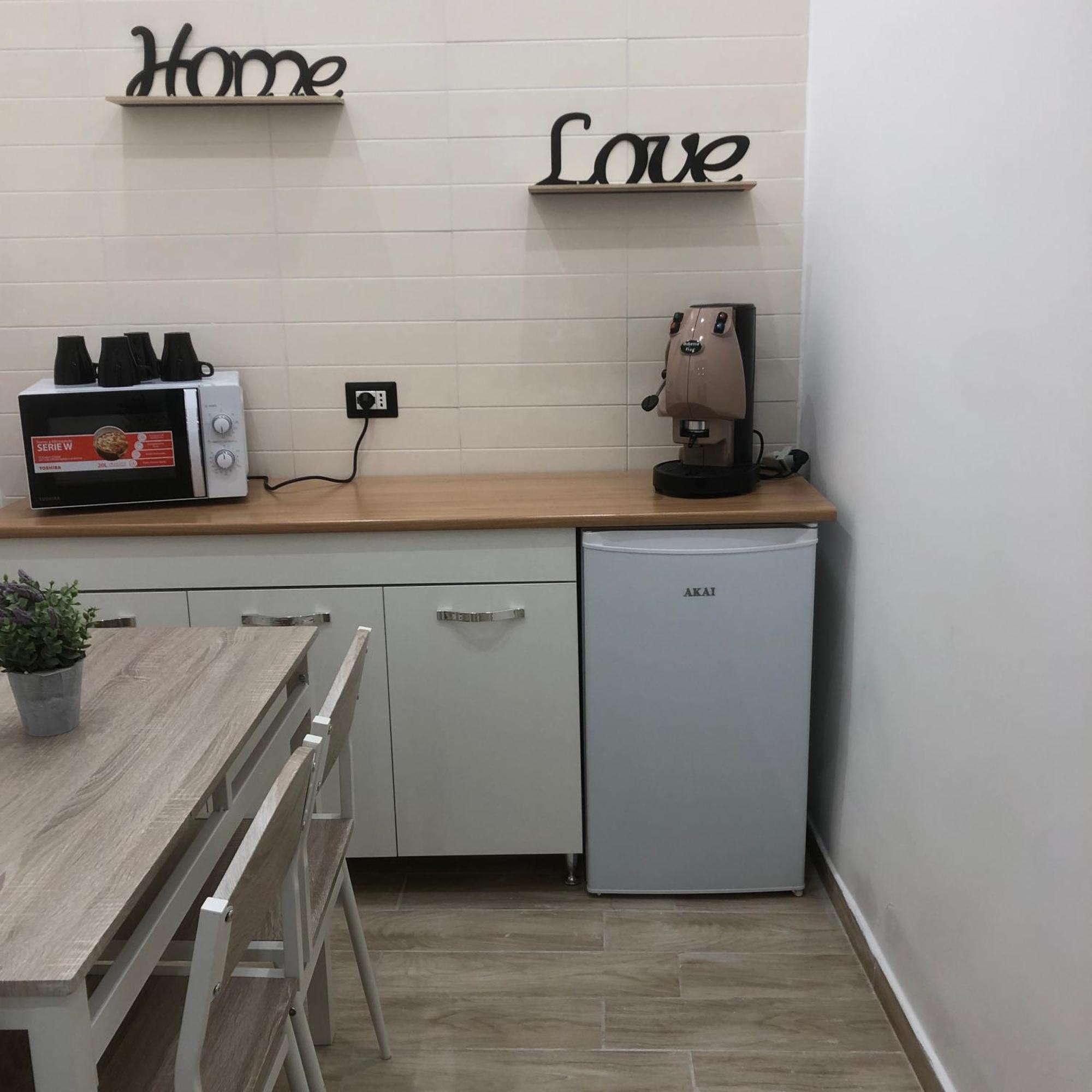 Casa Kiro Apartment Наполи Екстериор снимка